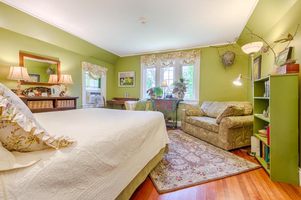 Howarth House Bed And Breakfast Fitchburg Exteriér fotografie