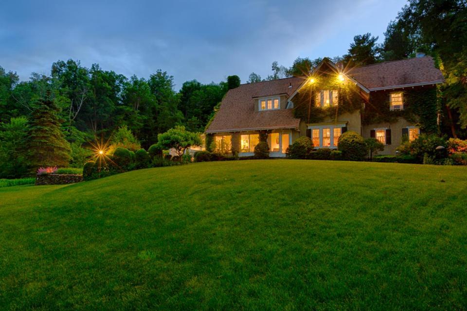 Howarth House Bed And Breakfast Fitchburg Exteriér fotografie