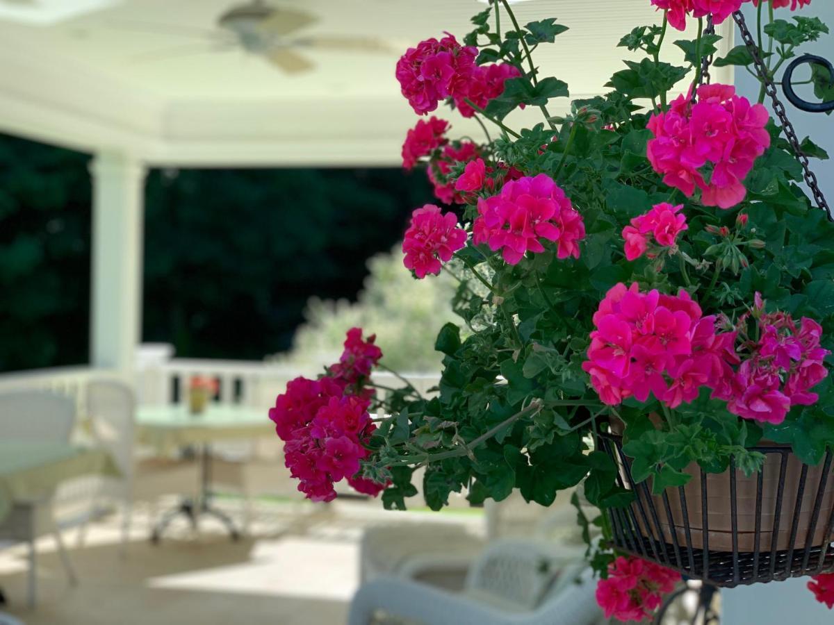 Howarth House Bed And Breakfast Fitchburg Exteriér fotografie