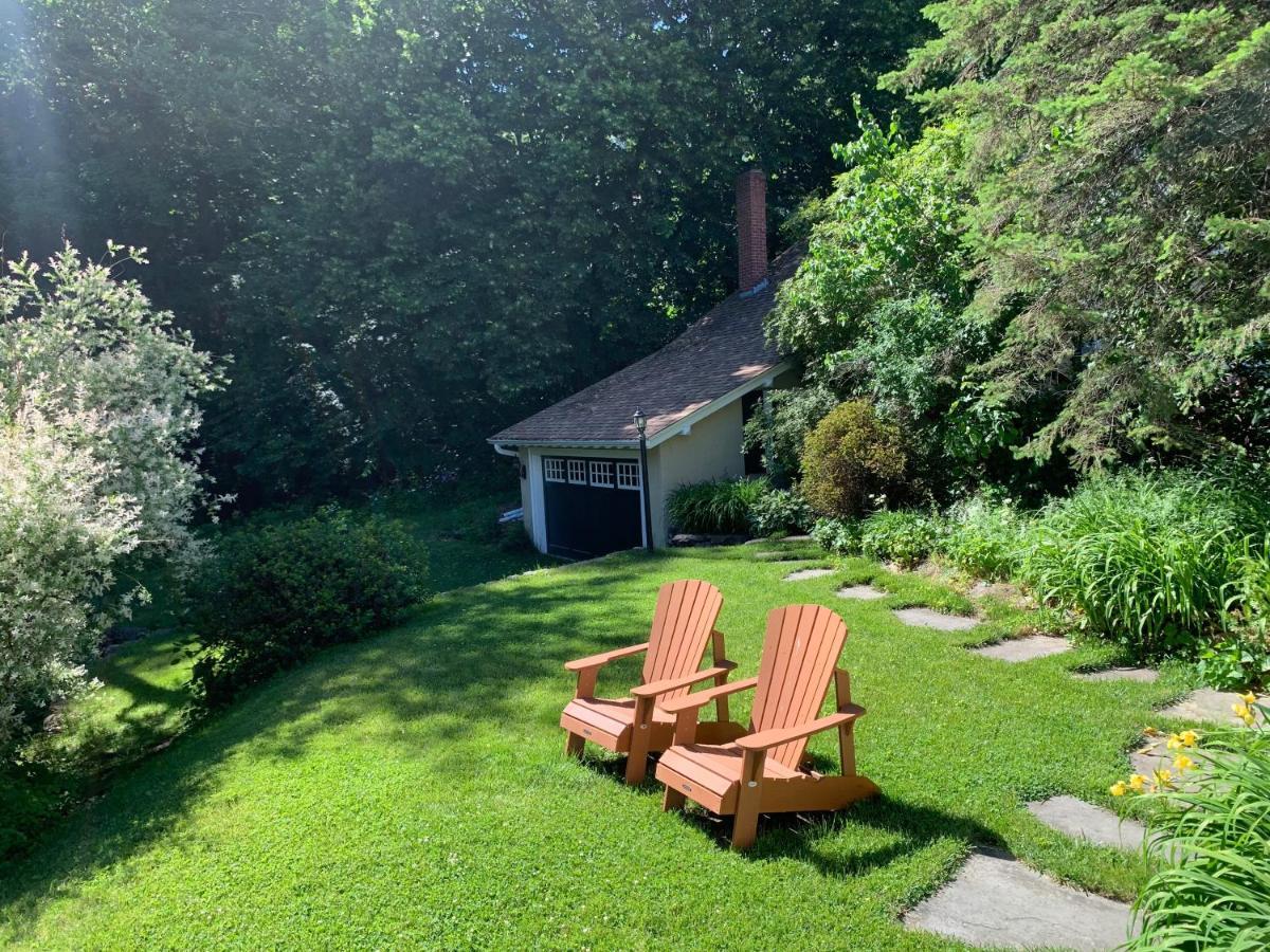 Howarth House Bed And Breakfast Fitchburg Exteriér fotografie